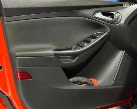 Червоний Форд Фокус, об'ємом двигуна 2 л та пробігом 162 тис. км за 9490 $, фото 8 на Automoto.ua