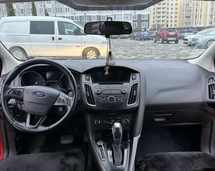 Червоний Форд Фокус, об'ємом двигуна 2 л та пробігом 140 тис. км за 8800 $, фото 5 на Automoto.ua
