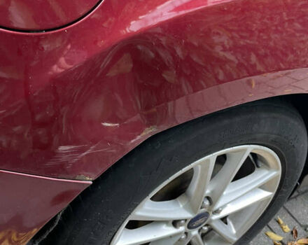 Красный Форд Фокус, объемом двигателя 2 л и пробегом 175 тыс. км за 5500 $, фото 6 на Automoto.ua