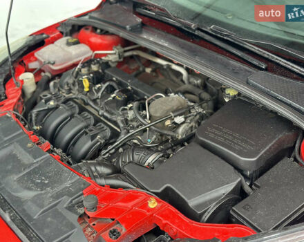Червоний Форд Фокус, об'ємом двигуна 2 л та пробігом 125 тис. км за 8500 $, фото 71 на Automoto.ua