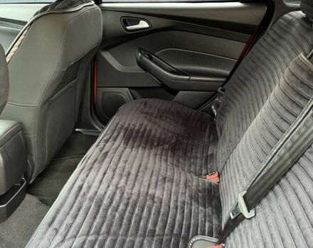 Красный Форд Фокус, объемом двигателя 2 л и пробегом 124 тыс. км за 8300 $, фото 17 на Automoto.ua