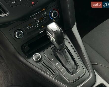 Форд Фокус 2015 у Києві на Automoto.ua Червоний Форд Фокус, об'ємом двигуна 2 л та пробігом 121 тис. км за 7490 $, фото 21 на Automoto.ua
