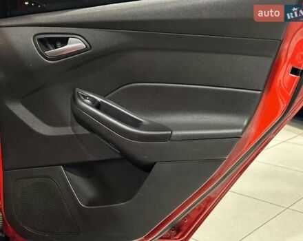 Червоний Форд Фокус, об'ємом двигуна 2 л та пробігом 162 тис. км за 9490 $, фото 13 на Automoto.ua