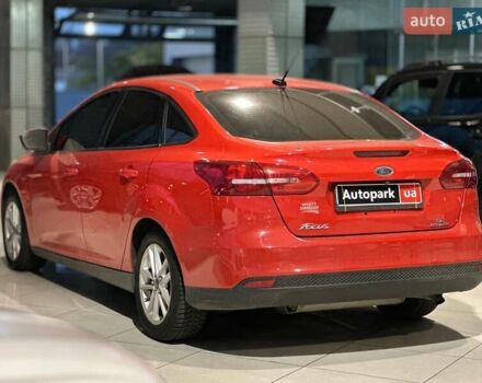 Червоний Форд Фокус, об'ємом двигуна 2 л та пробігом 162 тис. км за 9490 $, фото 4 на Automoto.ua