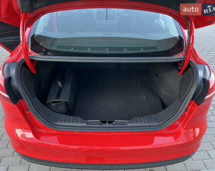 Форд Фокус 2015 у Львові на Automoto.ua Червоний Форд Фокус, об'ємом двигуна 2 л та пробігом 129 тис. км за 8800 $, фото 15 на Automoto.ua