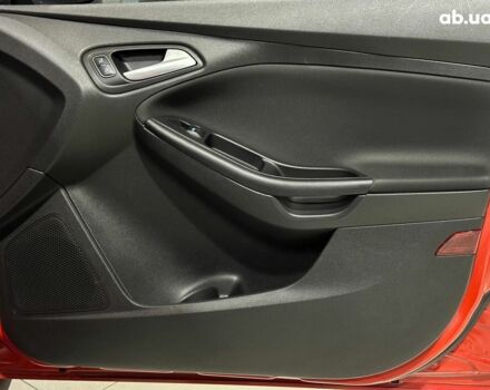 Червоний Форд Фокус, об'ємом двигуна 2 л та пробігом 162 тис. км за 9490 $, фото 18 на Automoto.ua