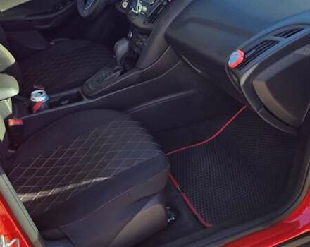 Червоний Форд Фокус, об'ємом двигуна 2 л та пробігом 162 тис. км за 9000 $, фото 12 на Automoto.ua