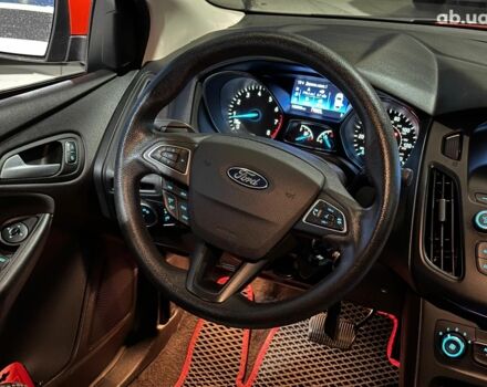Червоний Форд Фокус, об'ємом двигуна 2 л та пробігом 162 тис. км за 9490 $, фото 16 на Automoto.ua
