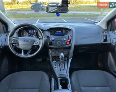 Форд Фокус 2015 у Львові на Automoto.ua Червоний Форд Фокус, об'ємом двигуна 2 л та пробігом 129 тис. км за 8800 $, фото 10 на Automoto.ua