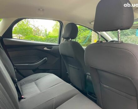 Красный Форд Фокус, объемом двигателя 2 л и пробегом 248 тыс. км за 6490 $, фото 20 на Automoto.ua