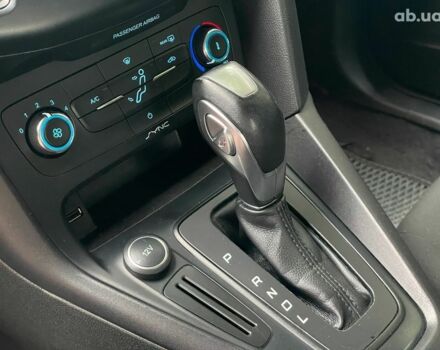 Красный Форд Фокус, объемом двигателя 2 л и пробегом 248 тыс. км за 6490 $, фото 15 на Automoto.ua