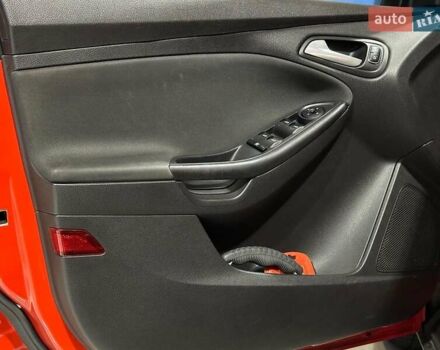 Червоний Форд Фокус, об'ємом двигуна 2 л та пробігом 162 тис. км за 9490 $, фото 9 на Automoto.ua