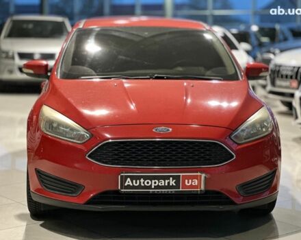 Червоний Форд Фокус, об'ємом двигуна 2 л та пробігом 162 тис. км за 9490 $, фото 1 на Automoto.ua