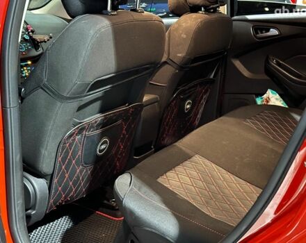 Червоний Форд Фокус, об'ємом двигуна 2 л та пробігом 162 тис. км за 9490 $, фото 10 на Automoto.ua