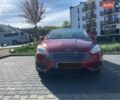 Красный Форд Фокус, объемом двигателя 1 л и пробегом 204 тыс. км за 7000 $, фото 1 на Automoto.ua