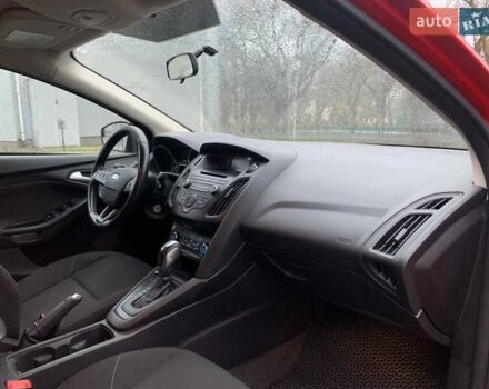 Красный Форд Фокус, объемом двигателя 2 л и пробегом 124 тыс. км за 7999 $, фото 9 на Automoto.ua