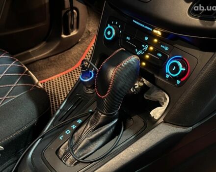 Червоний Форд Фокус, об'ємом двигуна 2 л та пробігом 162 тис. км за 9490 $, фото 19 на Automoto.ua