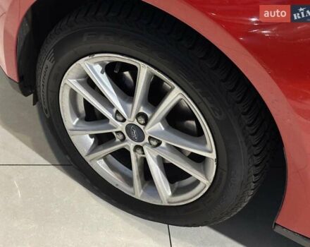 Червоний Форд Фокус, об'ємом двигуна 2 л та пробігом 162 тис. км за 9490 $, фото 6 на Automoto.ua