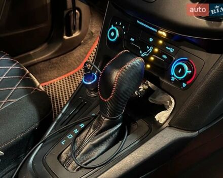 Червоний Форд Фокус, об'ємом двигуна 2 л та пробігом 162 тис. км за 9490 $, фото 16 на Automoto.ua