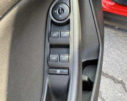 Червоний Форд Фокус, об'ємом двигуна 2 л та пробігом 107 тис. км за 10000 $, фото 7 на Automoto.ua