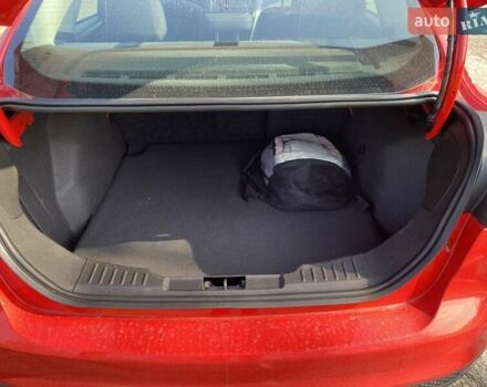 Червоний Форд Фокус, об'ємом двигуна 2 л та пробігом 107 тис. км за 10000 $, фото 4 на Automoto.ua