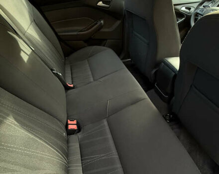 Червоний Форд Фокус, об'ємом двигуна 2 л та пробігом 145 тис. км за 8300 $, фото 16 на Automoto.ua