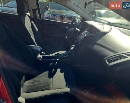 Красный Форд Фокус, объемом двигателя 2 л и пробегом 125 тыс. км за 1600 $, фото 4 на Automoto.ua