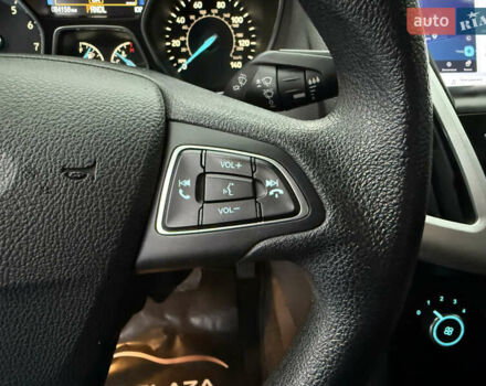 Червоний Форд Фокус, об'ємом двигуна 2 л та пробігом 92 тис. км за 7900 $, фото 44 на Automoto.ua