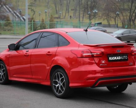 Красный Форд Фокус, объемом двигателя 2 л и пробегом 195 тыс. км за 7500 $, фото 3 на Automoto.ua