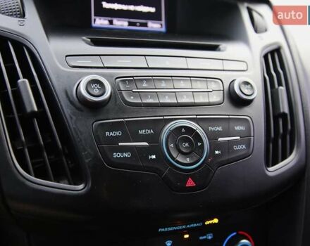 Червоний Форд Фокус, об'ємом двигуна 2 л та пробігом 195 тис. км за 7500 $, фото 16 на Automoto.ua