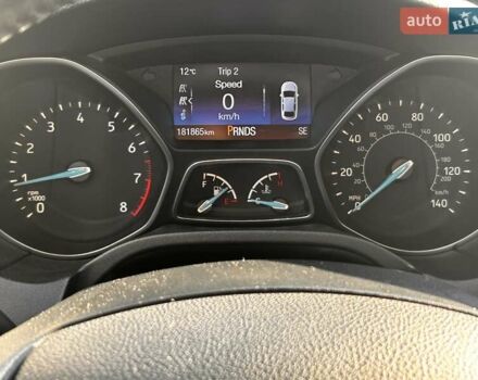 Красный Форд Фокус, объемом двигателя 2 л и пробегом 181 тыс. км за 10000 $, фото 7 на Automoto.ua