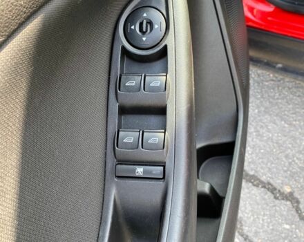 Червоний Форд Фокус, об'ємом двигуна 2 л та пробігом 118 тис. км за 8000 $, фото 6 на Automoto.ua