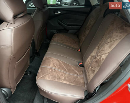 Червоний Форд Фокус, об'ємом двигуна 2 л та пробігом 92 тис. км за 7900 $, фото 31 на Automoto.ua