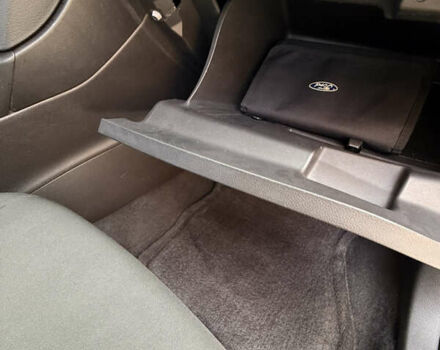 Червоний Форд Фокус, об'ємом двигуна 2 л та пробігом 145 тис. км за 8300 $, фото 15 на Automoto.ua