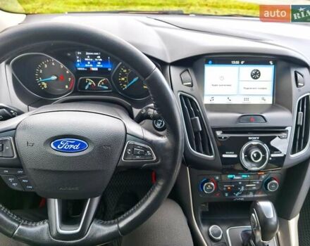 Красный Форд Фокус, объемом двигателя 2 л и пробегом 198 тыс. км за 10500 $, фото 14 на Automoto.ua