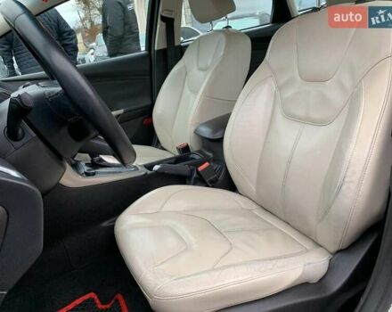 Червоний Форд Фокус, об'ємом двигуна 2 л та пробігом 199 тис. км за 9790 $, фото 24 на Automoto.ua