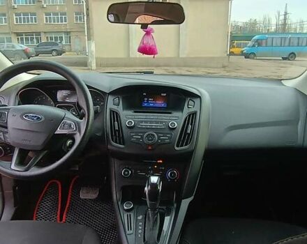Красный Форд Фокус, объемом двигателя 2 л и пробегом 199 тыс. км за 8100 $, фото 16 на Automoto.ua