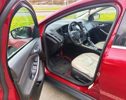 Красный Форд Фокус, объемом двигателя 2 л и пробегом 198 тыс. км за 10500 $, фото 12 на Automoto.ua