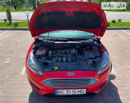 Красный Форд Фокус, объемом двигателя 2 л и пробегом 135 тыс. км за 8300 $, фото 9 на Automoto.ua