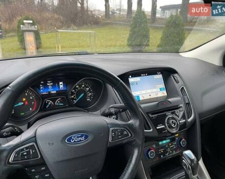 Красный Форд Фокус, объемом двигателя 2 л и пробегом 110 тыс. км за 10350 $, фото 14 на Automoto.ua