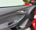 Красный Форд Фокус, объемом двигателя 2 л и пробегом 170 тыс. км за 7800 $, фото 49 на Automoto.ua