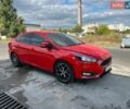 Червоний Форд Фокус, об'ємом двигуна 2 л та пробігом 150 тис. км за 9300 $, фото 1 на Automoto.ua