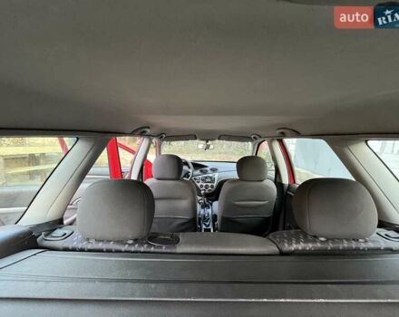 Красный Форд Фокус, объемом двигателя 1.75 л и пробегом 285 тыс. км за 2950 $, фото 13 на Automoto.ua