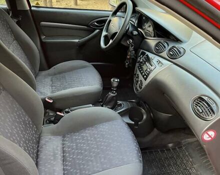 Красный Форд Фокус, объемом двигателя 1.75 л и пробегом 285 тыс. км за 2950 $, фото 19 на Automoto.ua