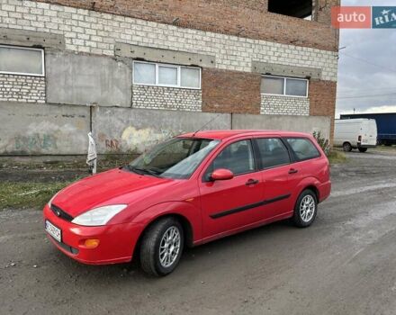 Красный Форд Фокус, объемом двигателя 1.75 л и пробегом 285 тыс. км за 2950 $, фото 2 на Automoto.ua