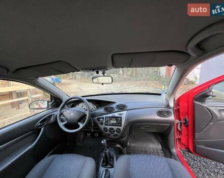 Красный Форд Фокус, объемом двигателя 1.75 л и пробегом 285 тыс. км за 2950 $, фото 17 на Automoto.ua