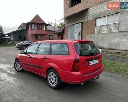 Красный Форд Фокус, объемом двигателя 1.75 л и пробегом 285 тыс. км за 2950 $, фото 9 на Automoto.ua