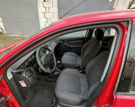 Красный Форд Фокус, объемом двигателя 1.75 л и пробегом 285 тыс. км за 2950 $, фото 15 на Automoto.ua