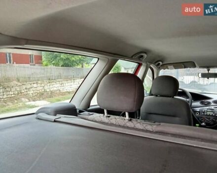 Красный Форд Фокус, объемом двигателя 1.6 л и пробегом 323 тыс. км за 2800 $, фото 1 на Automoto.ua