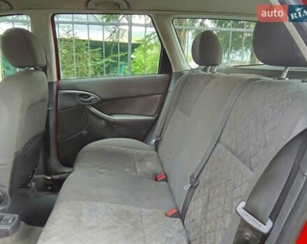 Красный Форд Фокус, объемом двигателя 1.6 л и пробегом 323 тыс. км за 2800 $, фото 10 на Automoto.ua